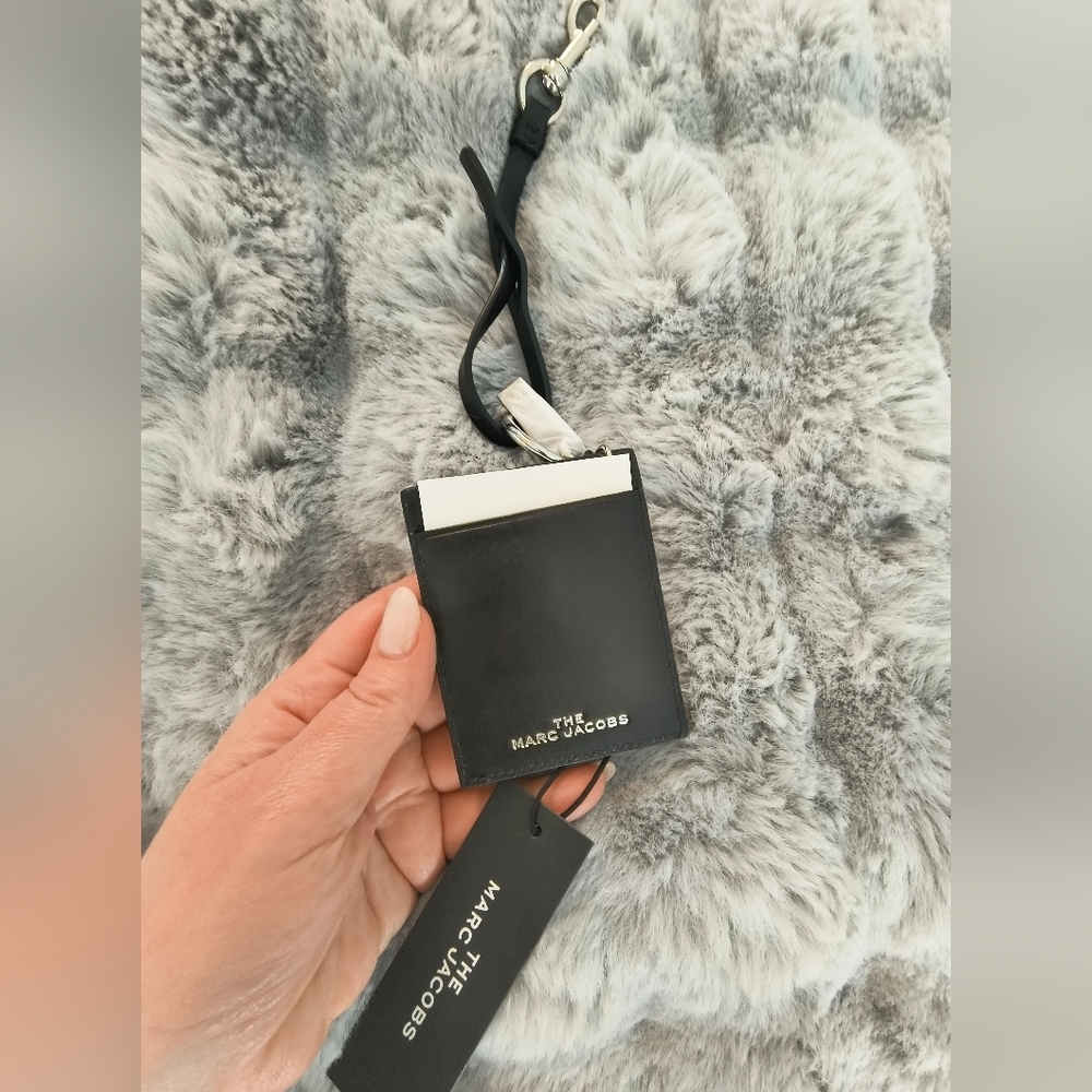 NEW Marc Jacobs One Card Holder M Letter Key Ring Keychain Bag Tag RAre To Find - Picture 4 of 5